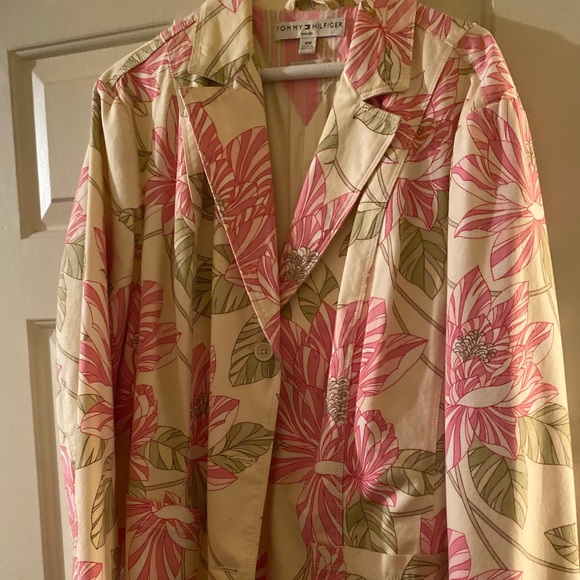 Blazer - Picture 2 of 2